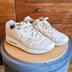 Nike Air Max, Pink, Size 7.5